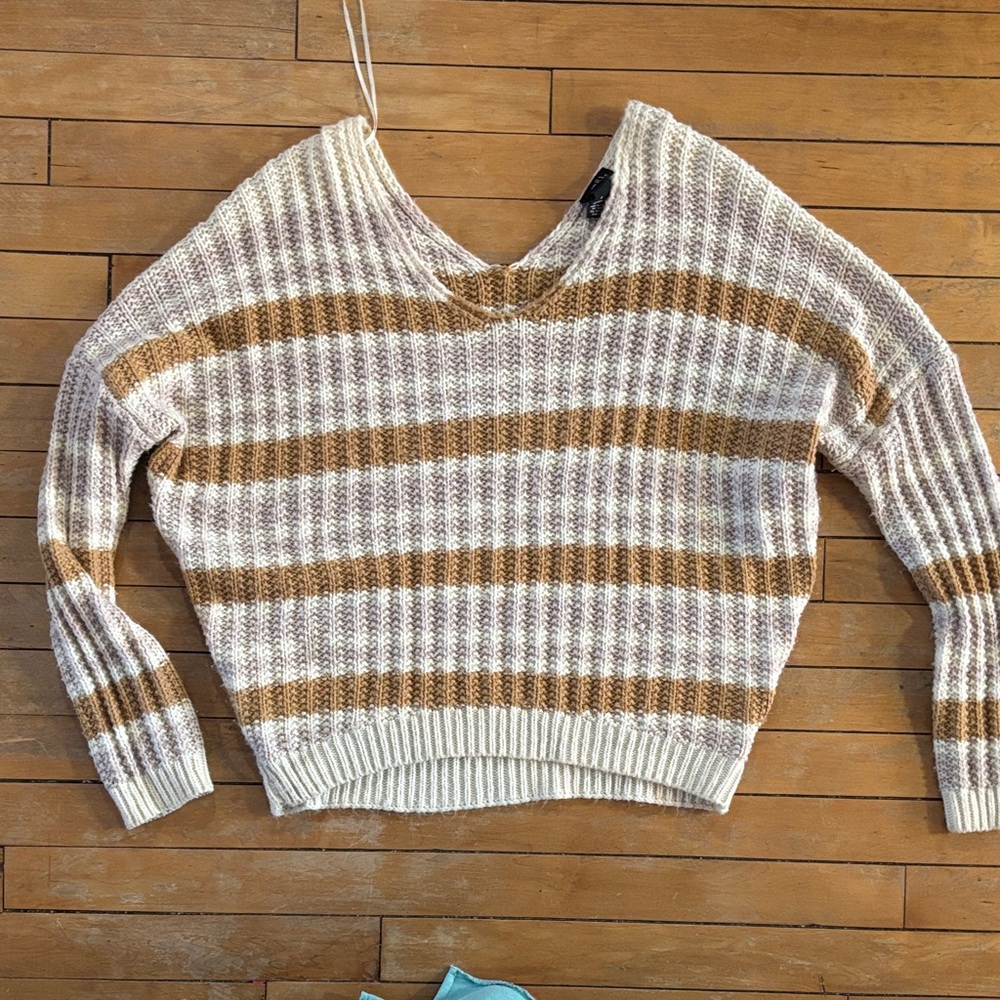 EUC Rue21 Cream and Tan Striped V-Neck Sweater
